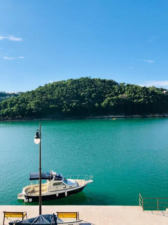 Apartment Niksa Novigrad