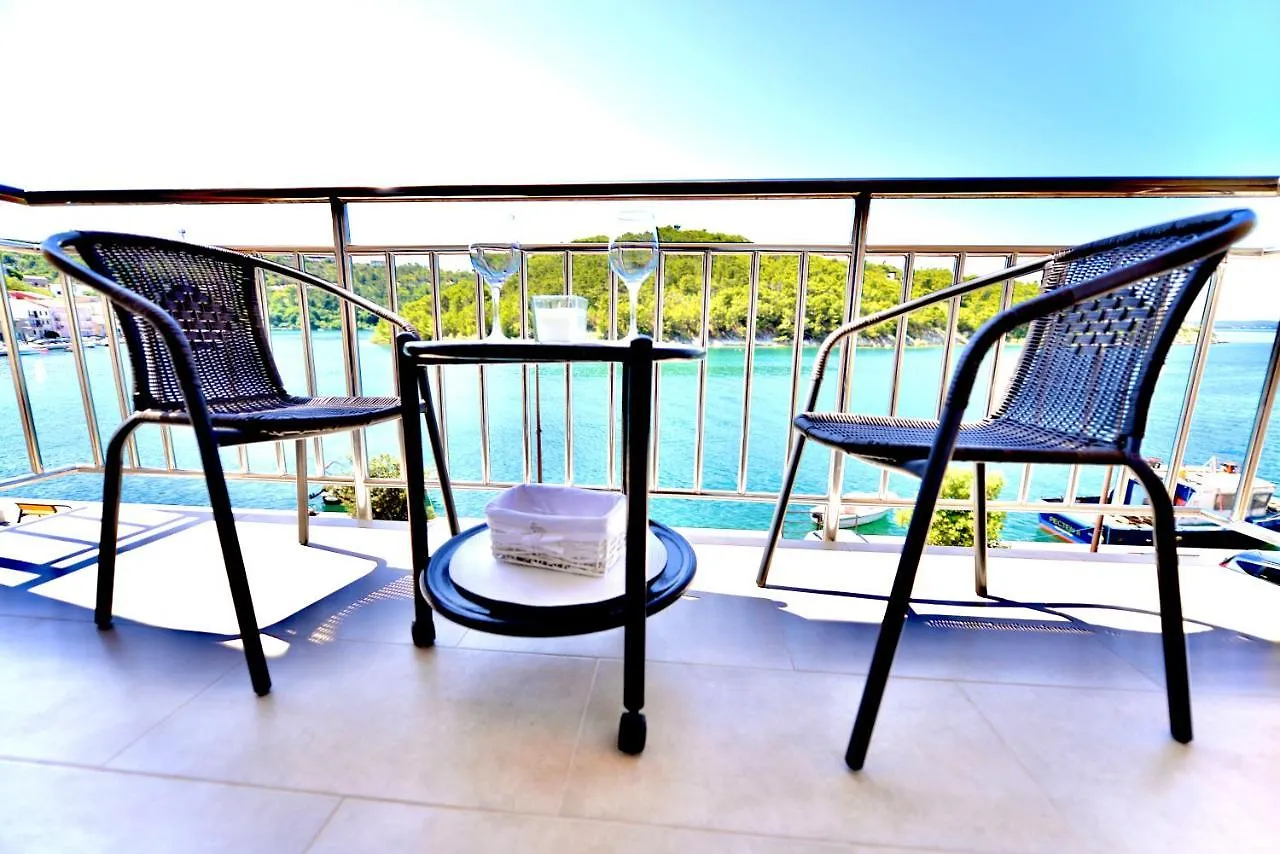Apartment Niksa Novigrad  Croacia