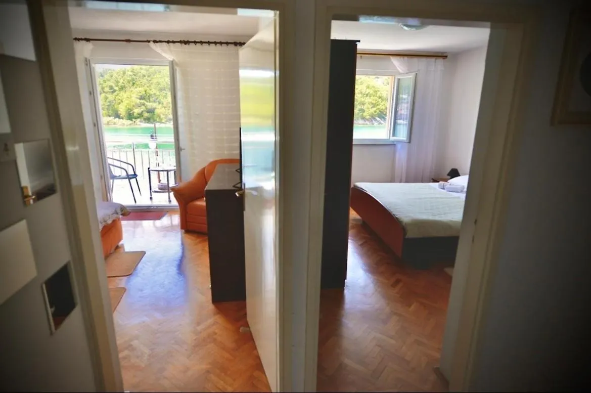 Apartment Niksa Novigrad  Croacia