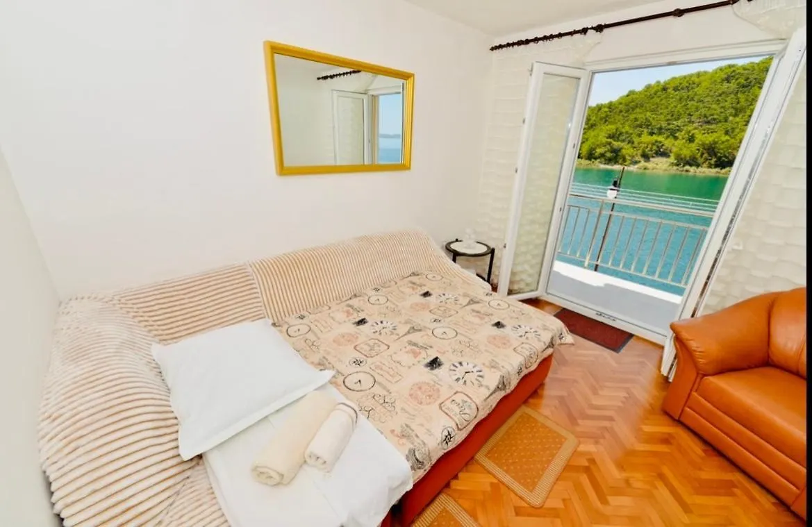 Apartment Niksa Novigrad  Croacia